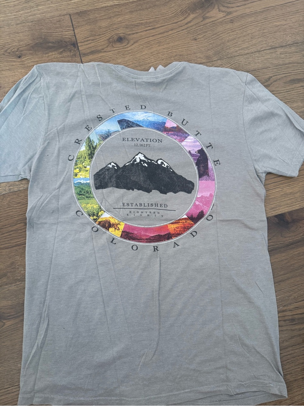 Gray Cresting Butte Colorado Mountain Graphic T-Shirt